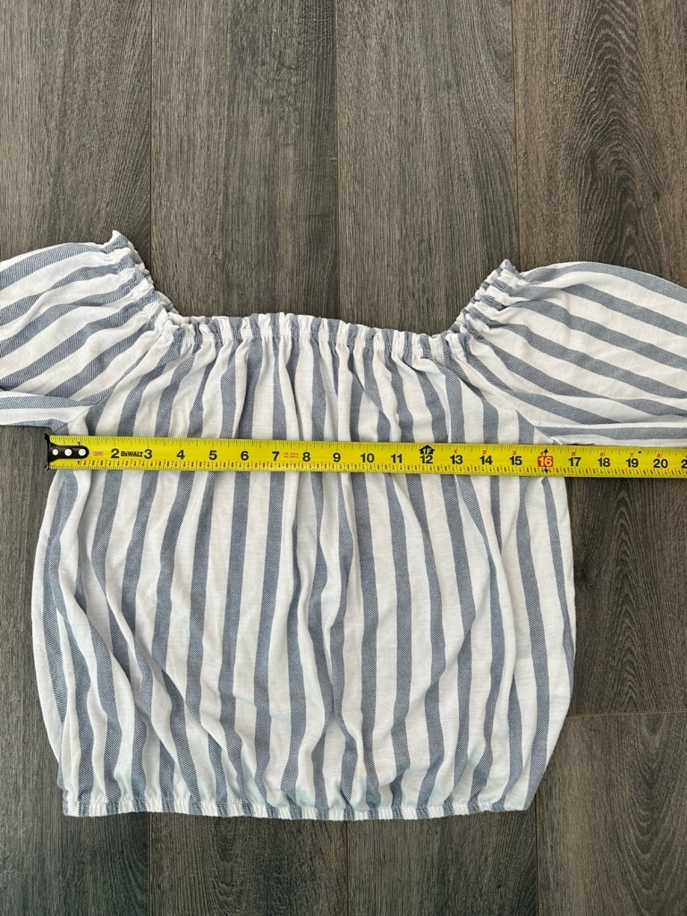 Women’s White & Navy Striped Off-Shoulder Lightweight Summer Top Size Med - Picture 4 of 8
